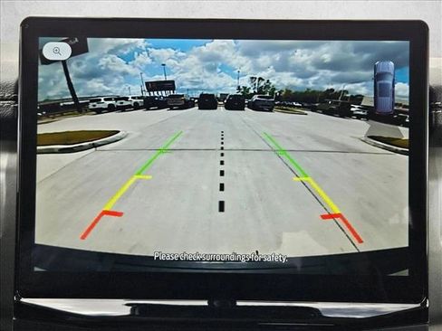 Used 2024 Ford Expedition XLT image 13