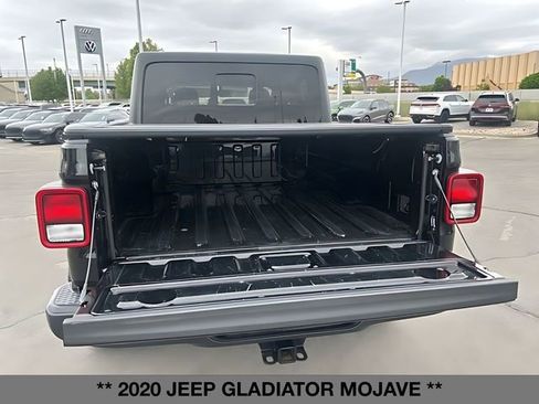 Used 2020 Jeep Gladiator Mojave AWD/4WD image 17