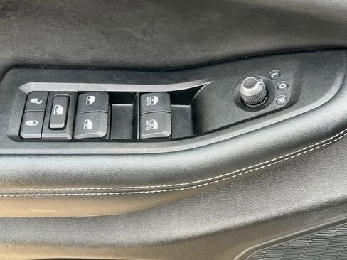 Used 2024 Jeep Grand Cherokee Altitude image 15