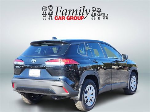 Certified 2025 Toyota Corolla Cross L image 4