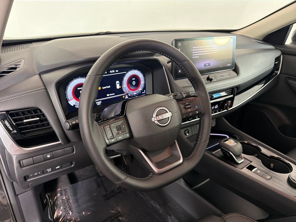 Used 2026 Nissan Rogue SL AWD/4WD image 13