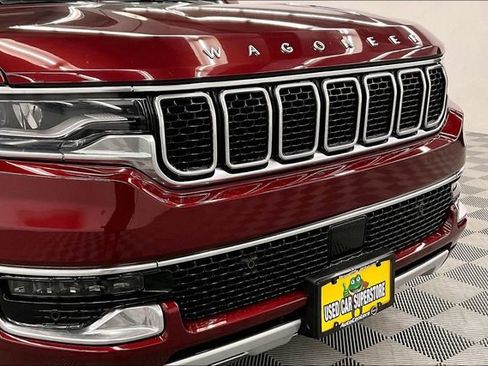 Used 2022 Jeep Wagoneer Series II AWD/4WD image 34