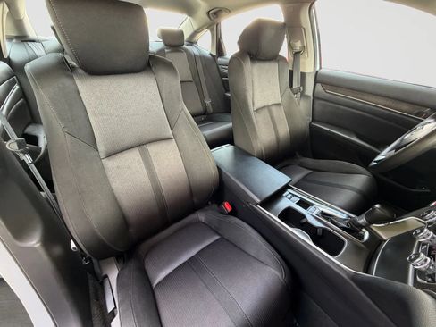 Used 2019 Honda Accord EX image 21