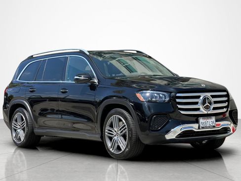 Used 2026 Mercedes-Benz GLS 450 4MATIC image 7
