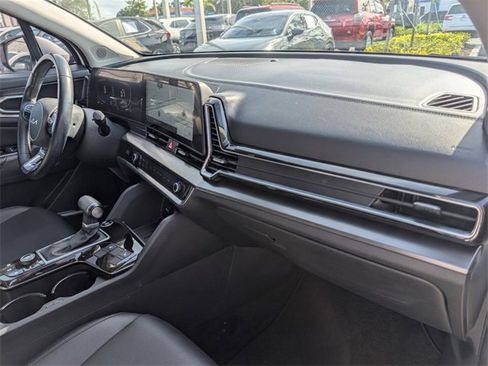 Used 2024 Kia Sportage EX image 14