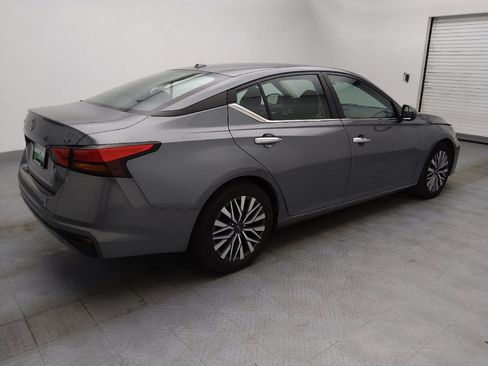 Used 2023 Nissan Altima 2.5 SV image 10