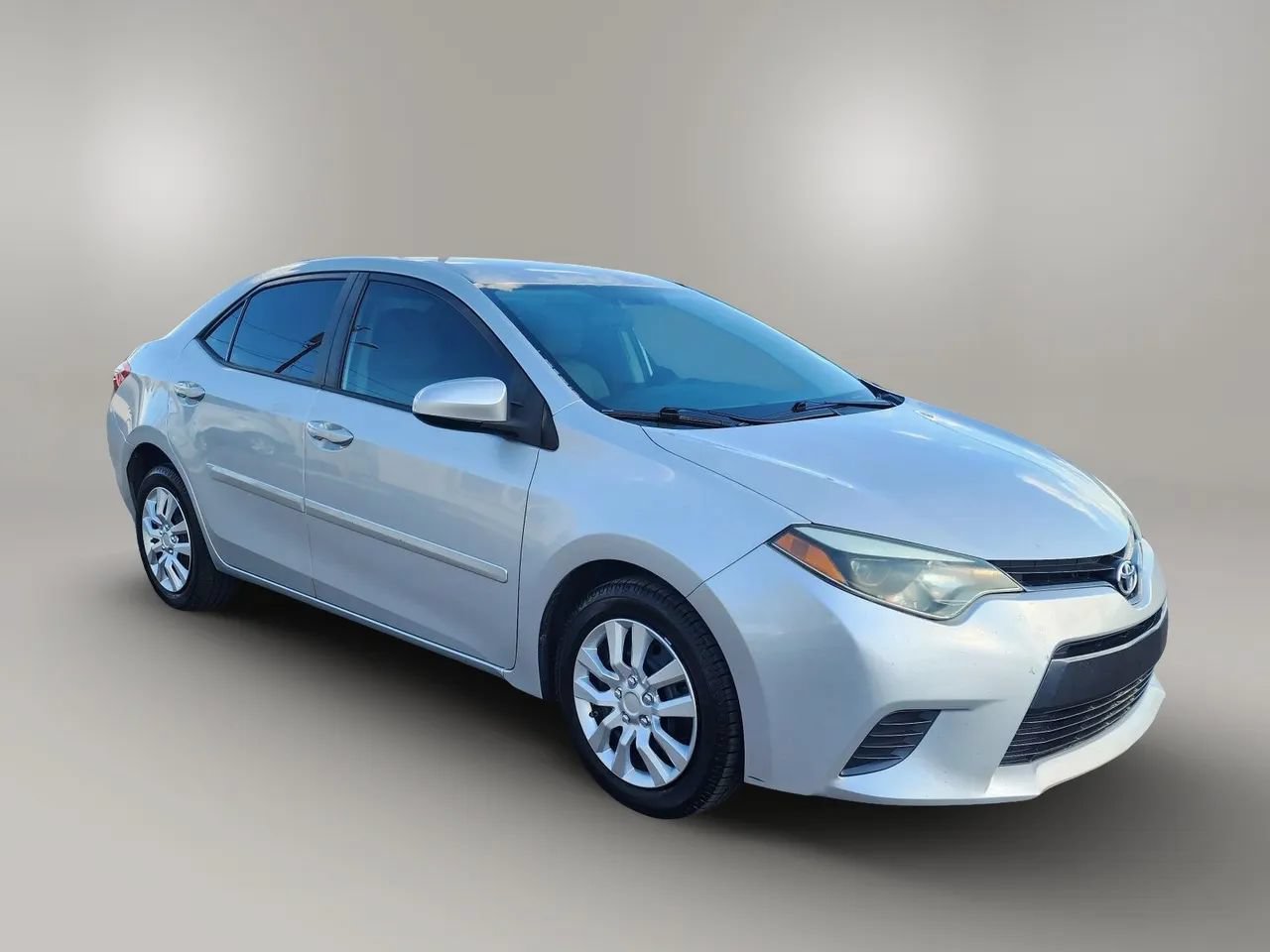 Used 2015 Toyota Corolla LE FWD image 5