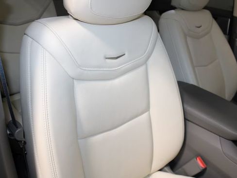 Used 2024 Cadillac XT6 Premium Luxury AWD/4WD image 29