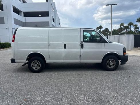 Used 2021 Chevrolet Express 2500 w/ Driver Convenience Package RWD image 2