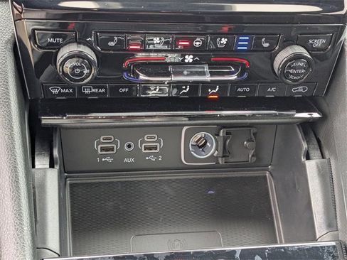 New 2025 Jeep Grand Cherokee Limited w/ Luxury Tech Group II image 27