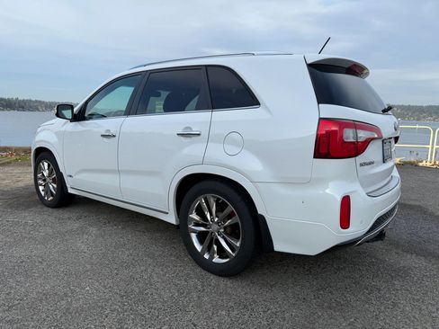 Used 2014 Kia Sorento SX Limited image 3