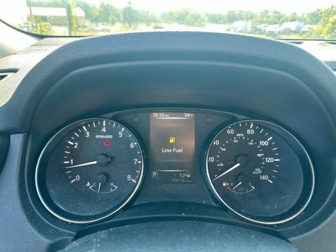 Used 2017 Nissan Rogue S FWD image 6