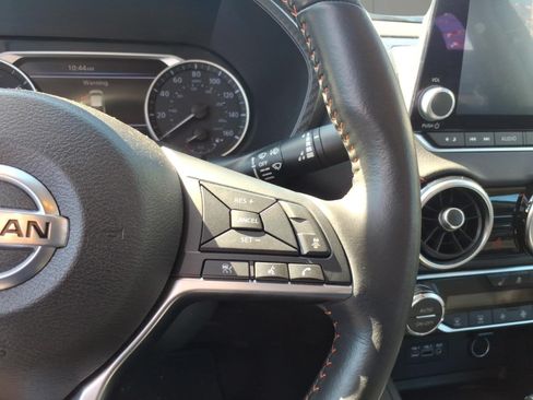 Used 2023 Nissan Sentra SR w/ SR Premium Package FWD image 14