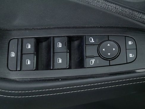 Used 2021 Nissan Rogue SV FWD image 21