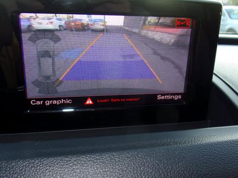 Used 2018 Audi Q3 2.0T Premium Plus w/ Premium Plus Package image 23