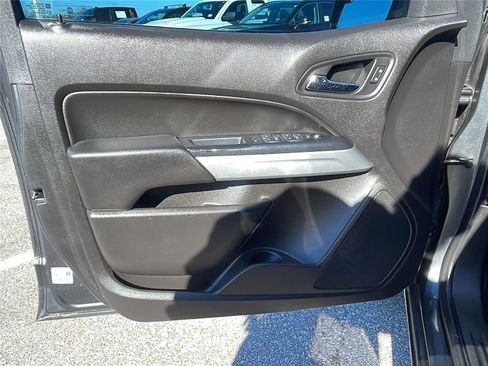 Used 2016 Chevrolet Colorado LT w/ LT Convenience Package image 20