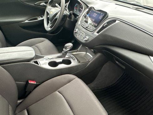 Certified 2025 Chevrolet Malibu LT image 16