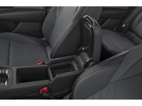 Used 2025 Volkswagen Tiguan SE w/ Panoramic Sunroof Package AWD/4WD image 9