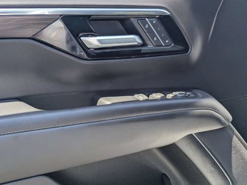 Used 2025 Chevrolet Tahoe LT AWD/4WD image 16