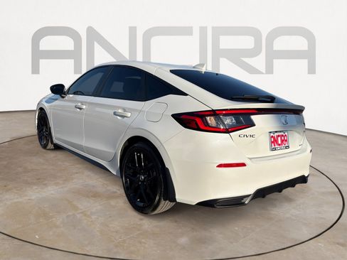 Used 2025 Honda Civic Sport image 9