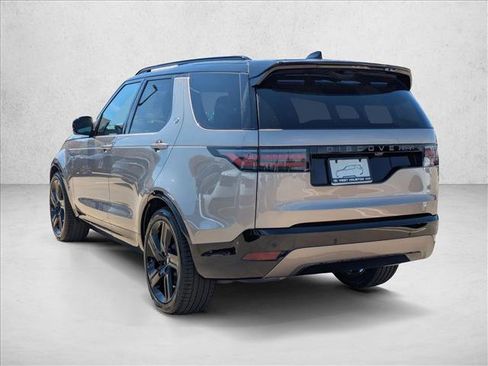 New 2025 Land Rover Discovery Dynamic SE image 9