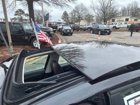 Used 2024 Volkswagen Jetta SE image 13