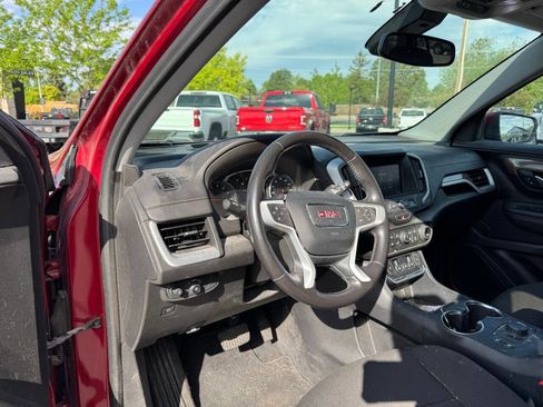 Used 2020 GMC Terrain SLE w/ Driver Convenience Package AWD/4WD image 11