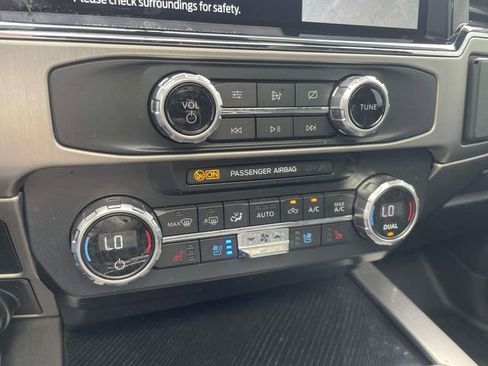 Used 2022 Ford F250 Platinum AWD/4WD image 19