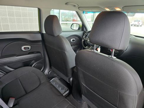 Used 2017 Kia Soul + image 17