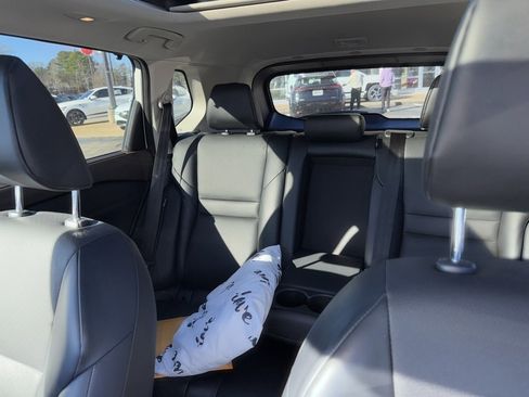 Used 2023 Nissan Rogue SV w/ SV Premium B Package image 11