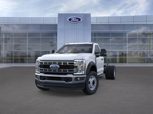 New 2026 Ford F550 4x4 Regular Cab Super Duty w/ XL Chrome Package image 2