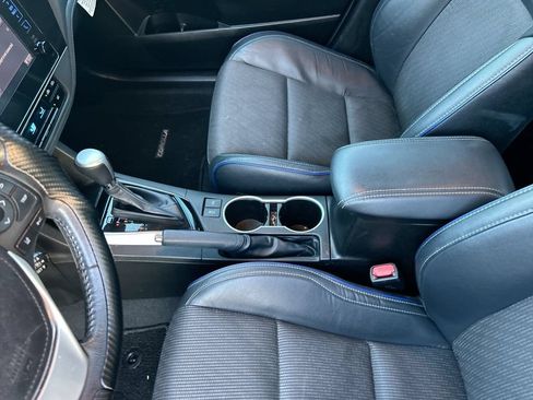 Used 2018 Toyota Corolla SE FWD image 26