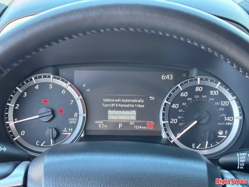 Certified 2025 Toyota Highlander XLE FWD image 25