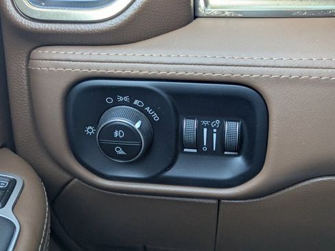 Used 2023 RAM 2500 Limited image 23