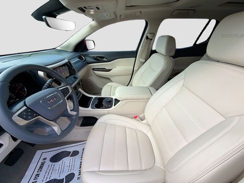 Used 2023 GMC Acadia Denali w/ Denali Ultimate Package FWD image 21