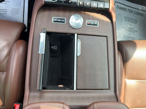 Used 2025 Lincoln Navigator Reserve AWD/4WD image 14