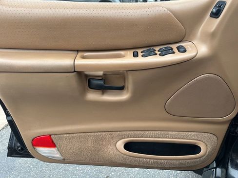 Used 1996 Ford Explorer 4WD 4-Door image 13