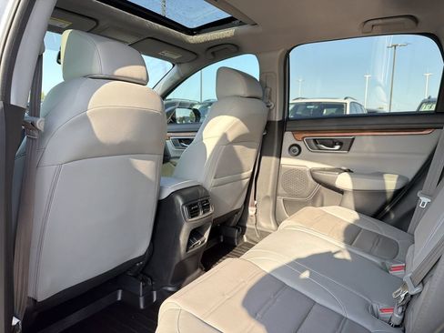 Used 2020 Honda CR-V Touring image 12