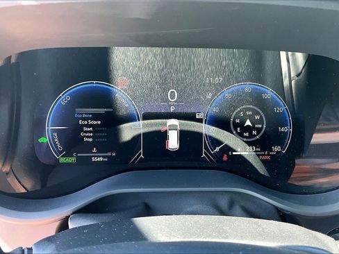 Used 2025 Toyota Sienna Limited AWD/4WD image 25