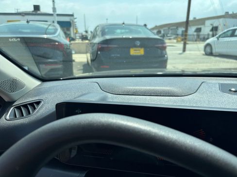 Used 2025 Kia K4 FWD image 39