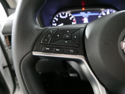 Used 2024 Nissan Sentra SV FWD image 27