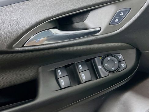 Used 2024 Buick Envista Preferred w/ Convenience I Package image 17