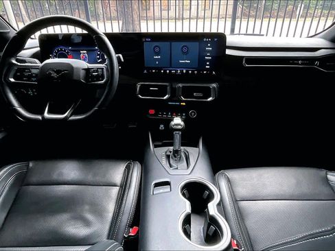 Used 2024 Ford Mustang GT Premium image 15