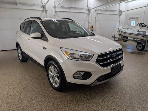 Used 2018 Ford Escape SE AWD/4WD image 5
