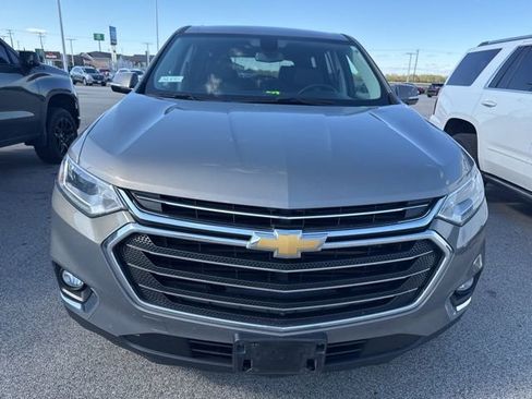 Used 2019 Chevrolet Traverse LT w/ LT Premium Package AWD/4WD image 3
