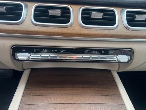 Used 2021 Mercedes-Benz GLS 450 4MATIC image 21