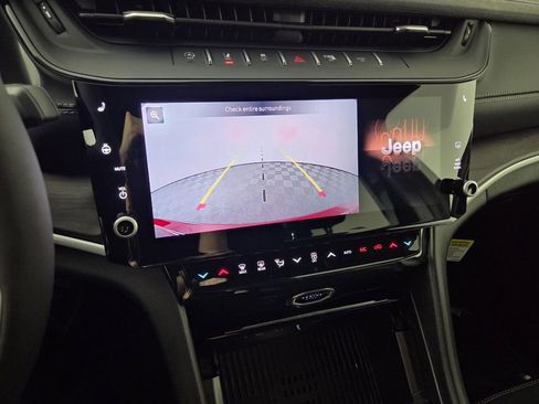 New 2026 Jeep Grand Cherokee Altitude image 26