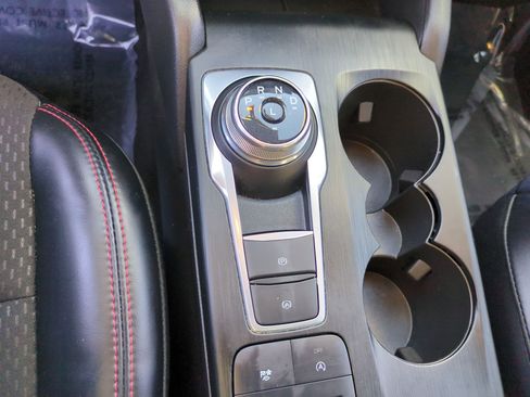 Used 2025 Ford Escape ST-Line image 25