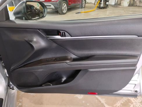Used 2024 Toyota Camry SE image 22