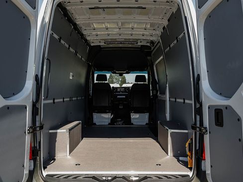 New 2025 Mercedes-Benz Sprinter 2500 image 26